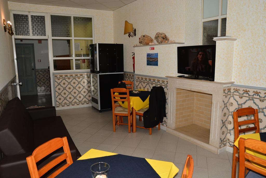 Residencial A Doca Hotel Faro Ngoại thất bức ảnh